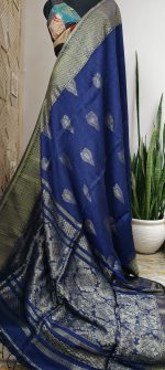 Linen saree with navy blue base - Image 2